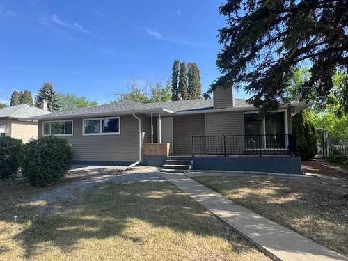 508 2 Ave W, Brooks, AB, T1R0A9 | Card Image
