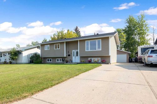 3 May Crescent, Fort Mcmurray, AB, T9H1J8 | Card Image