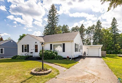 421 17th St, Cloquet, MN, 55720-2203 | Card Image