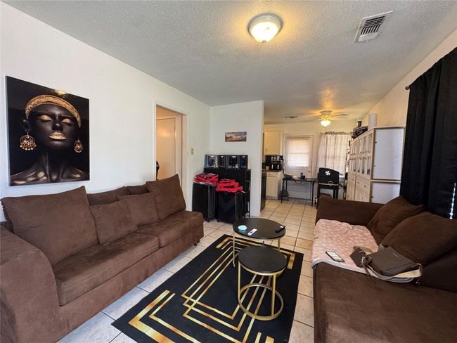 2606 Dalview St, Home with 4 bedrooms, 2 bathrooms and null parking in Houston TX | Image 6