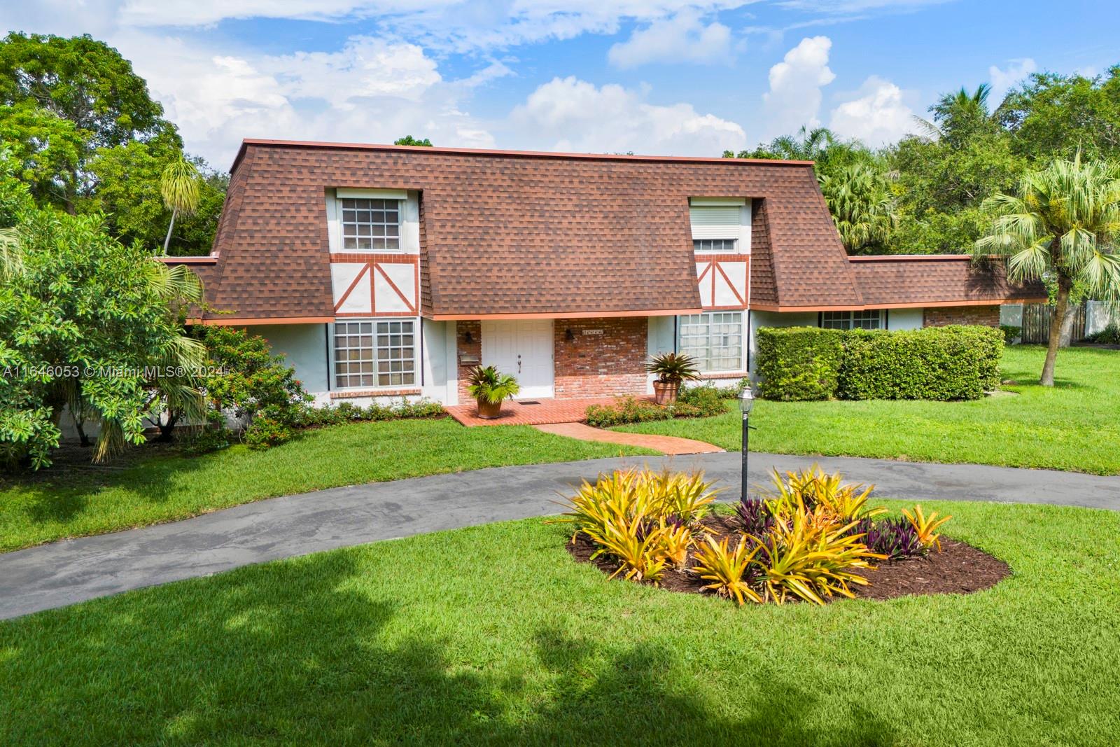 74th Pl, Palmetto Bay, FL 33158