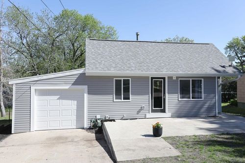 604 16th St, Spirit Lake, IA, 51360-1622 | Card Image