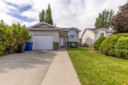 187 Cougar Way N, Lethbridge, AB, T1H6P4 | Card Image