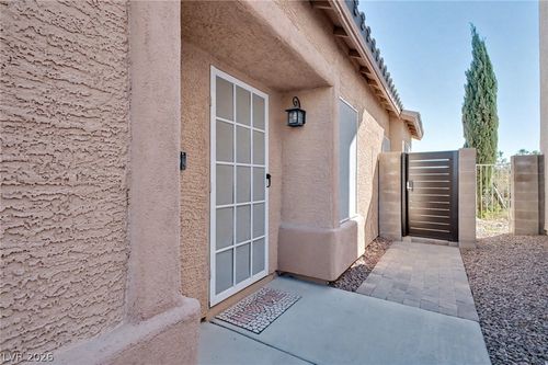 7535 Frontier Ranch Ln, Las Vegas, NV, 89113-0732 | Card Image
