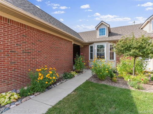 1907 Genoa Cir, Howell, MI, 48843-9254 | Card Image