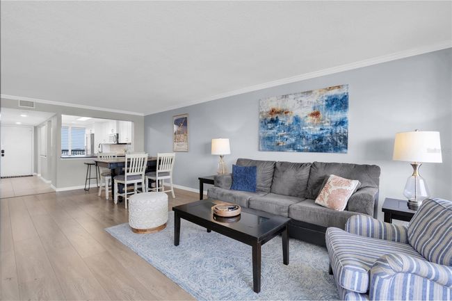 APT-1103 - 9495 Blind Pass Rd, Condo with 2 bedrooms, 2 bathrooms and null parking in ST PETE BEACH FL | Image 6