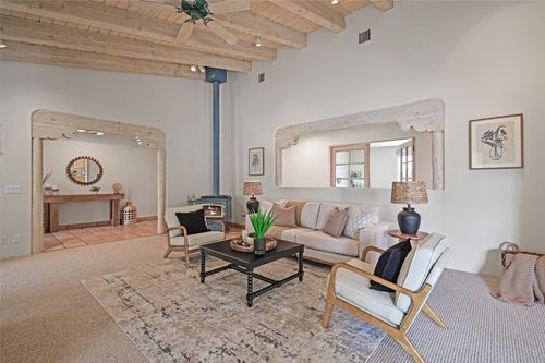 5 Vereda Corta, Santa Fe, NM, 87507-9556 | Card Image