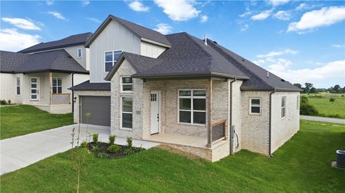 920 Trestle Ln, Bentonville, AR, 72713-4042 | Card Image
