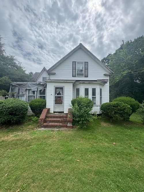 233 Central St, Foxboro, MA, 02035-2609 | Card Image
