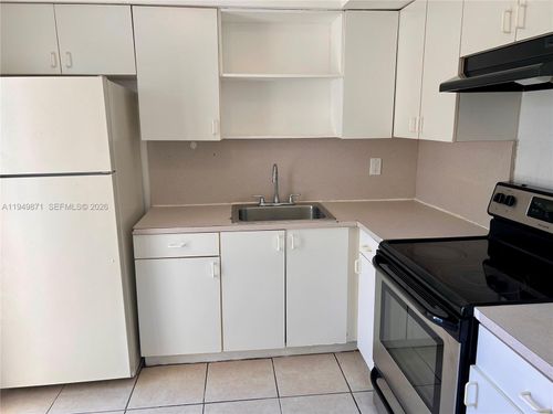 2-227 Sw 9th St, Hallandale Beach, FL, 33009-7027 | Card Image