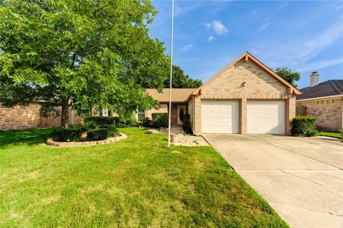 10115 Crescent Moon Dr, Houston, TX, 77064-4316 | Card Image