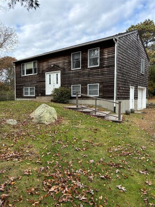 2010 Post Road, South Kingstown, RI, 02879 | Card Image