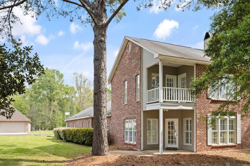 6110 Beechgrove Ln, Saint Francisville, LA, 70775-7327 | Card Image