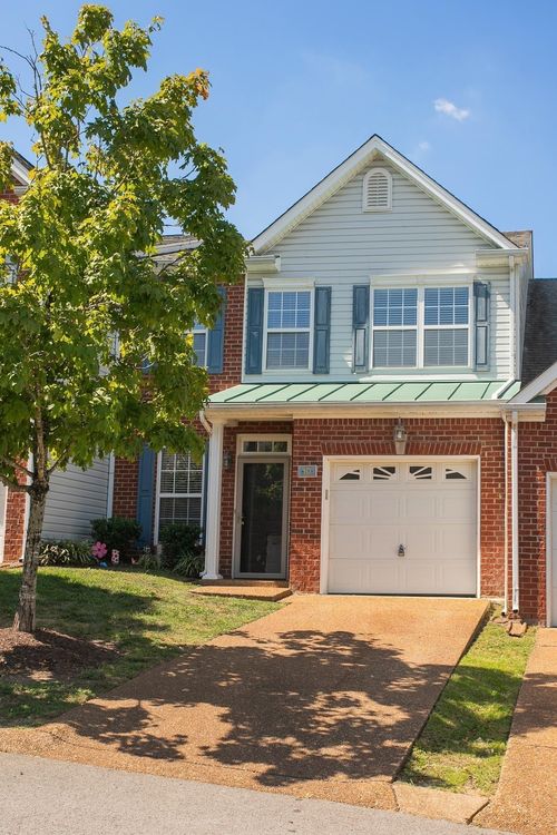 10 Fawn Creek Pass, Nashville, TN, 37214-4503 | Card Image