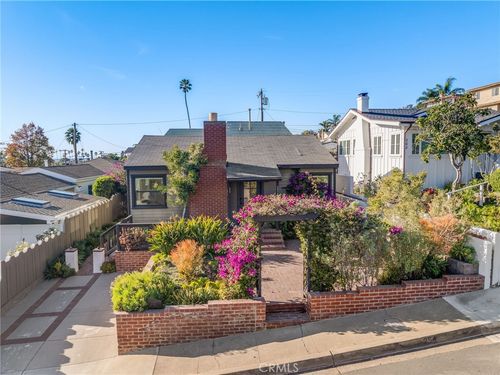 252 Chiquita St, Laguna Beach, CA, 92651-1337 | Card Image