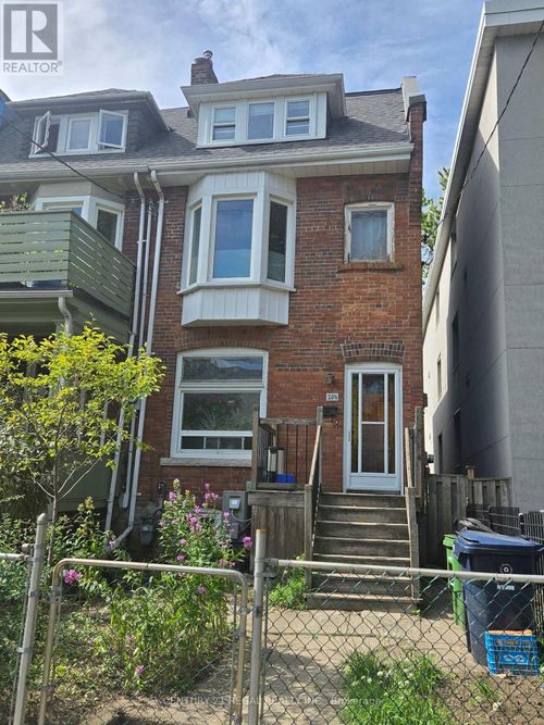 201/2 O'Hara Avenue Ne, Toronto (Roncesvalles), ON, M6K2P8 | Card Image