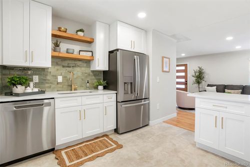 3301 Bellaire St, Denver, CO, 80207-1830 | Card Image