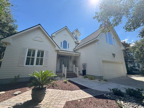 573 Coral Ridge Rd, Pine Knoll Shores, NC, 28512-6901 | Card Image