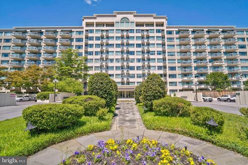 301-5450 Whitley Park Ter, BETHESDA, MD, 20814-2054 | Card Image