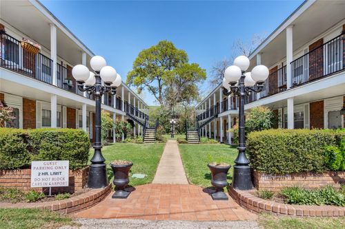 apt-8-401 E Main St, Brenham, TX, 77833-3907 | Card Image