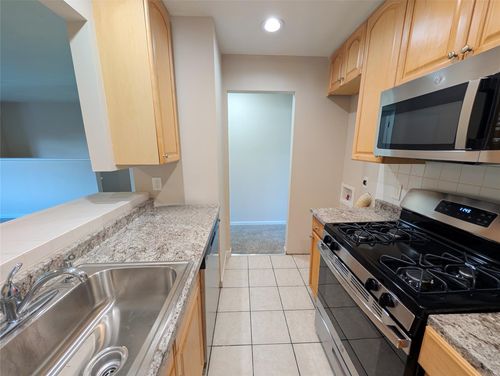 unit-1604-276 Temple Hill Rd, New Windsor, NY, 12553-6870 | Card Image