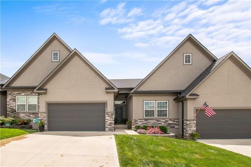 b-807 Ne Algonquin Street, Lee's Summit, MO, 64064 | Card Image