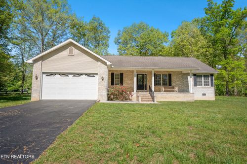 957 Stonecrest Loop, Crossville, TN, 38571-8267 | Card Image