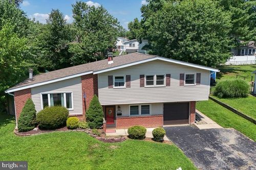 2504 Mccawber Dr, WILMINGTON, DE, 19808-4260 | Card Image