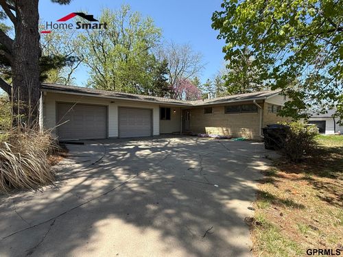 511 Eastridge Drive, Lincoln, NE, 68510 | Card Image