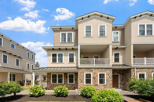 5 Milano Way, Salem, NH, 03079-3048 | Card Image