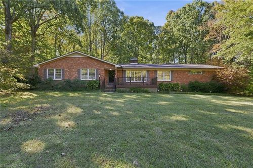 5704 Kings Ct, Pleasant Garden, NC, 27313-9264 | Card Image