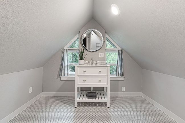 508 S Walnut St, House other with 4 bedrooms, 2 bathrooms and 6 parking in Lampasas TX | Image 28