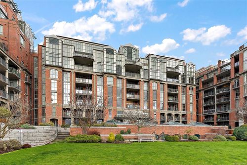 330-21 Dallas Rd, Victoria, BC, V8V4Z9 | Card Image