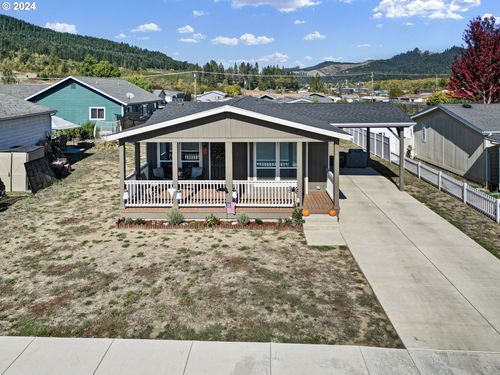 387 E Locust Ct, Yoncalla, OR, 97499 | Card Image