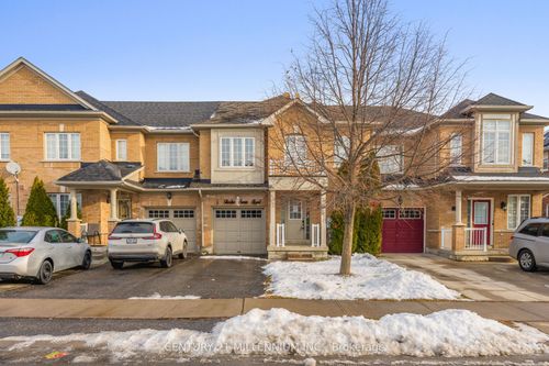 15 Tundra Swan Rd, Brampton, ON, L6R3L4 | Card Image
