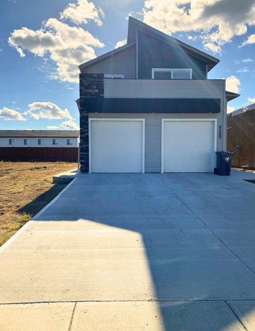 a-9513 114 Ave, Clairmont, AB, T8X0W7 | Card Image