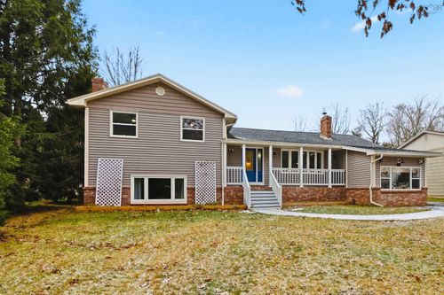 68 Fletcher Dr, Fall River, NS, B2T1J2 | Card Image