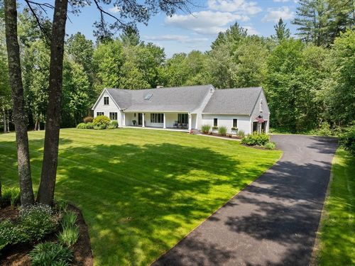 26 Donnelly Dr, Dover, MA, 02030-1739 | Card Image