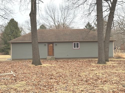 16725 E Terrace Dr, Momence, IL, 60954-3281 | Card Image