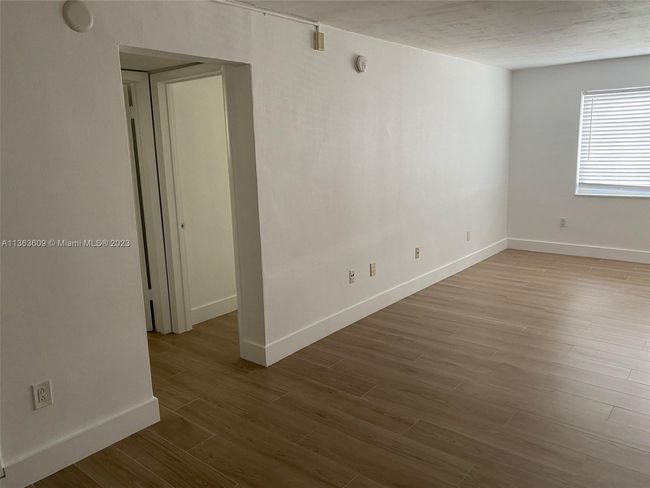 APT-301 - 200 Galen Dr, Condo with 2 bedrooms, 2 bathrooms and null parking in Key Biscayne FL | Image 6