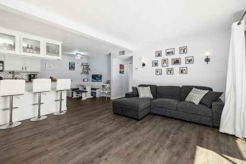 unit-302-12730 Laurel St, Lakeside, CA, 92040-2116 | Card Image