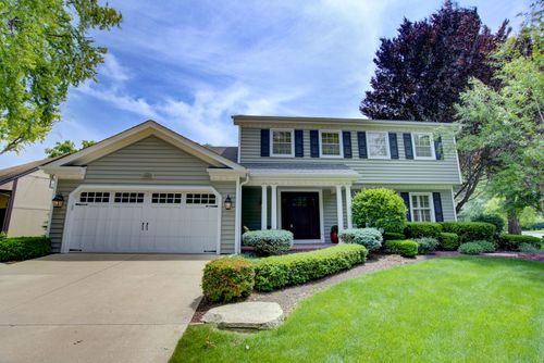 1056 Whirlaway Ave, Naperville, IL, 60540-6827 | Card Image