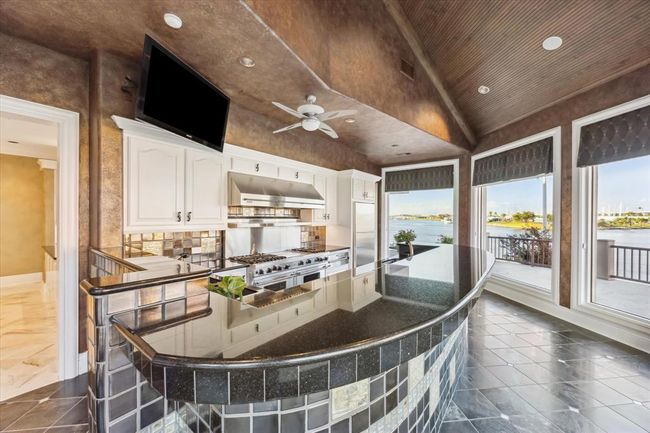 SECOND KITCHEN/ENCLOSED SUMMER KITCHEN | Image 20