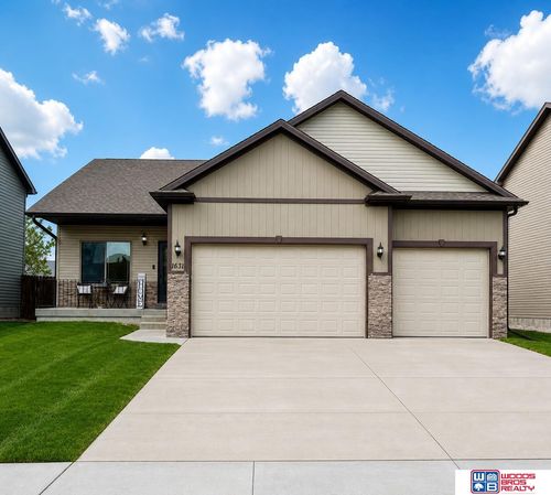 1631 Torreys Dr, Lincoln, NE, 68521-4528 | Card Image