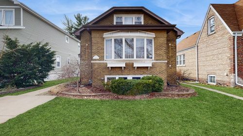 3742 Wisconsin Ave, Berwyn, IL, 60402-3952 | Card Image