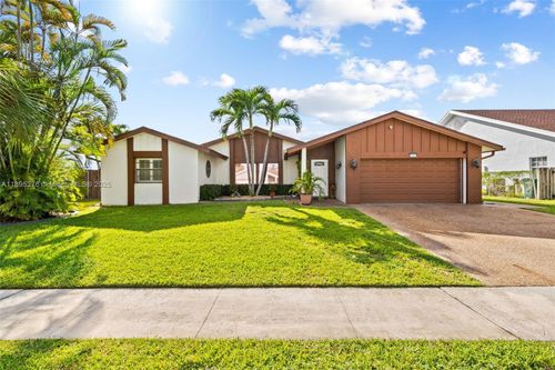 2141 Nw 70th Ln, Margate, FL, 33063-2008 | Card Image