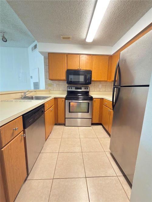 2201-2550 Sw 18th Ter, Fort Lauderdale, FL, 33315-2242 | Card Image