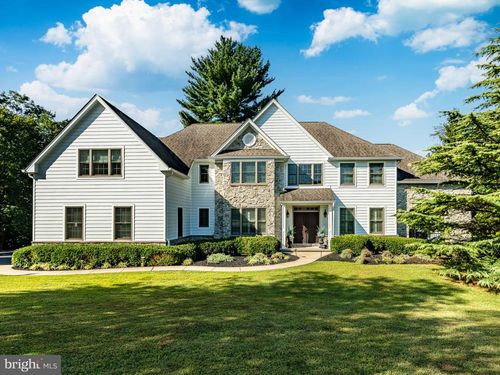 4 Amanda Ln, West Chester, PA, 19380-7226 | Card Image