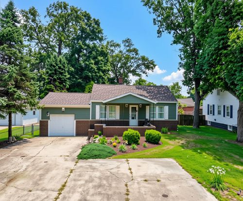 803 E Lake St, Knox, IN, 46534-1344 | Card Image