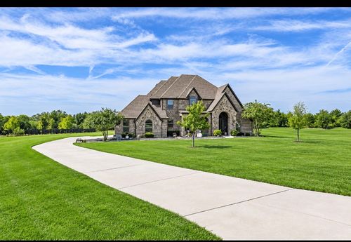 4111 Roberts Ln, Midlothian, TX, 76065-2376 | Card Image